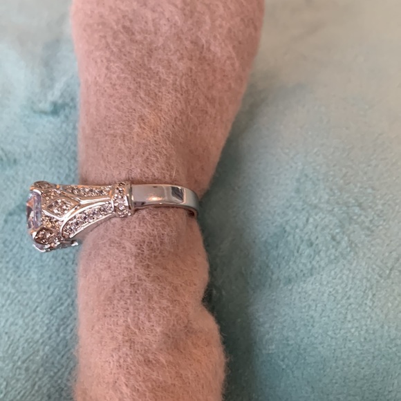 Macy’s CZ 2 CT Ring Size 7/8 - Picture 4 of 9